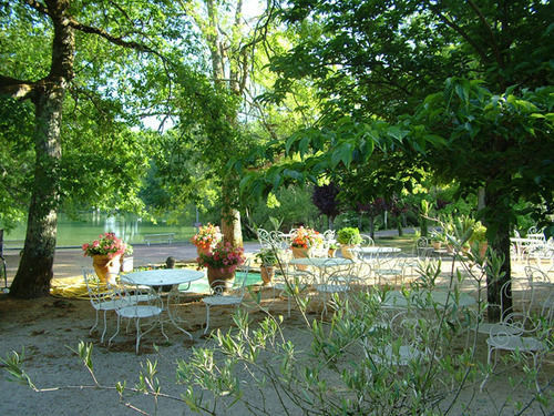 Auberge De L'Etang Bleu Vieux-Mareuil Kültér fotó