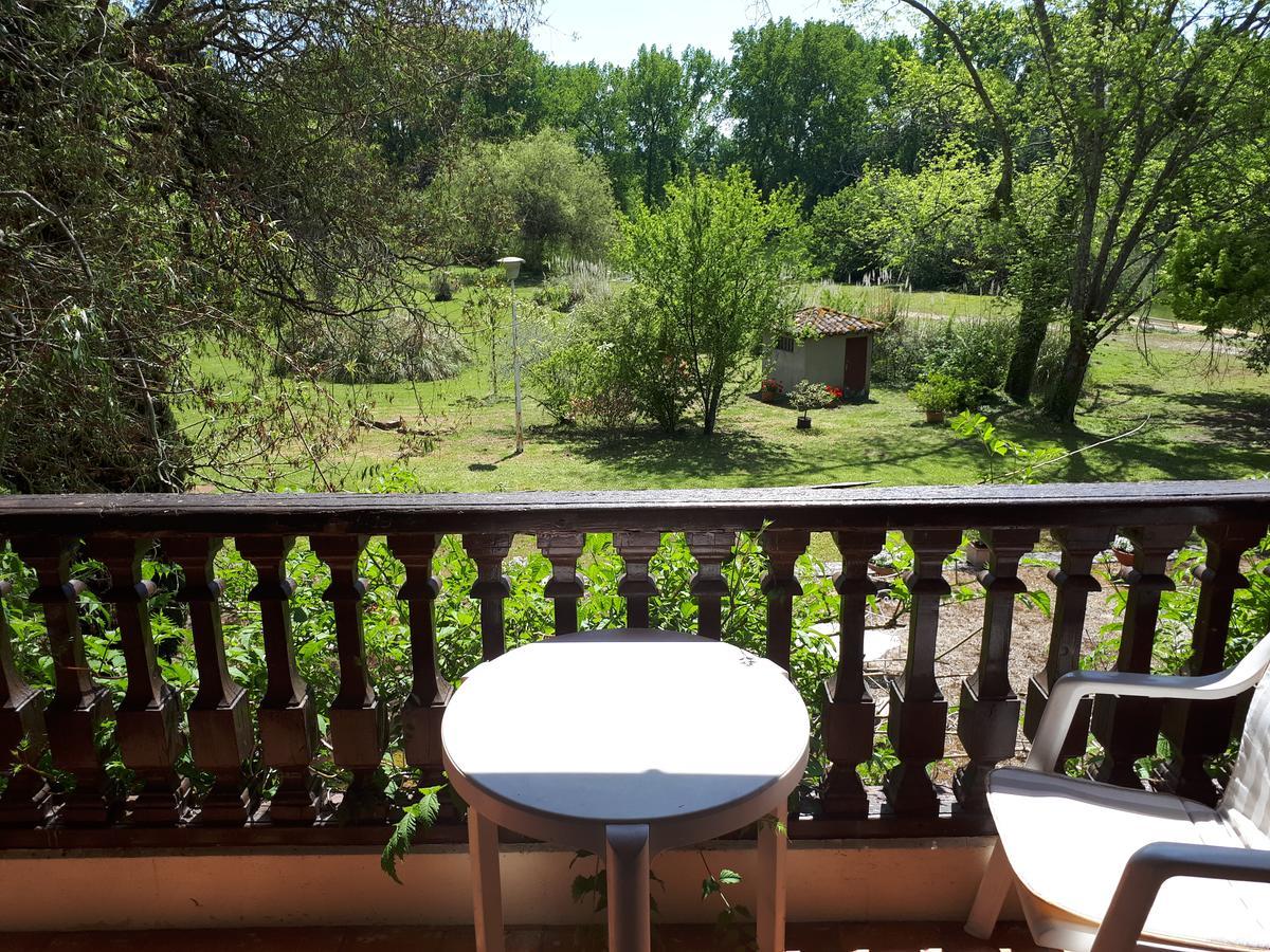 Auberge De L'Etang Bleu Hotel Vieux-Mareuil Kültér fotó